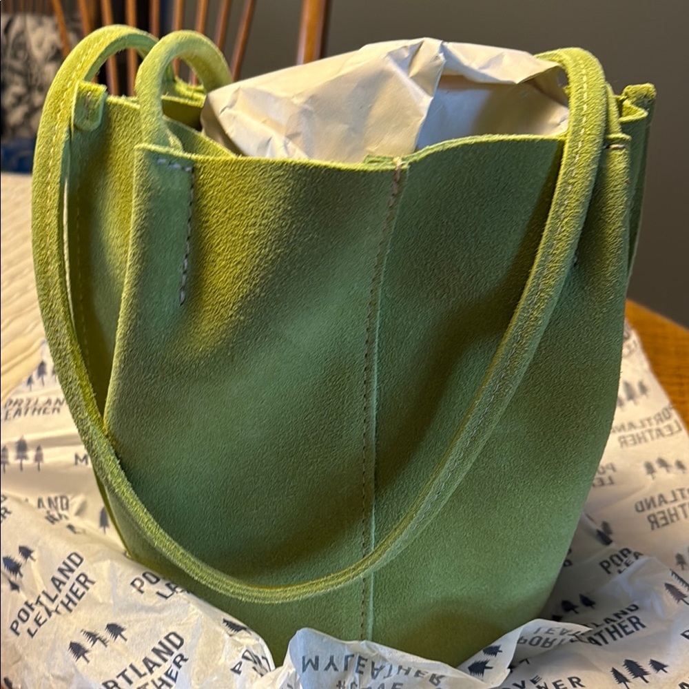 Portland Leather Green Devan Bucket Tote